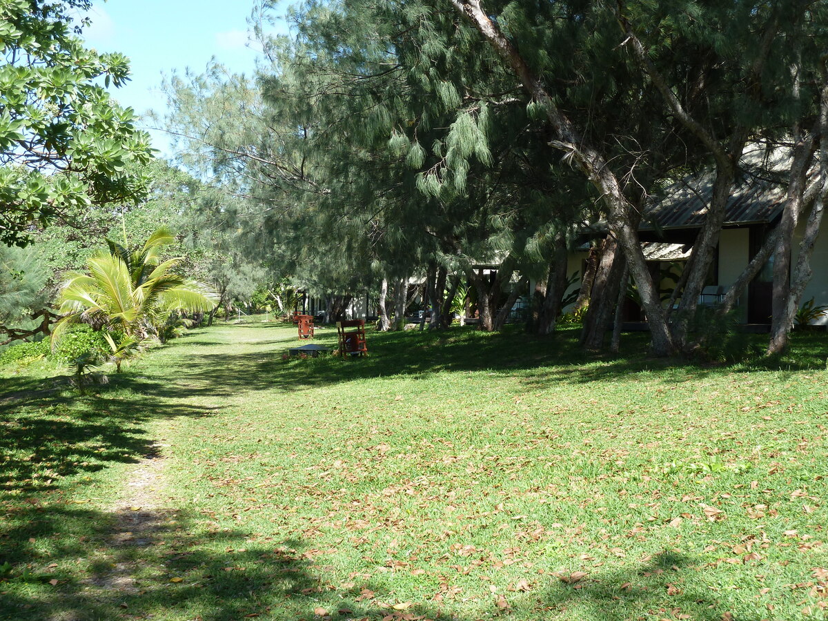 รูปถ่าย นิวแคลิโดเนีย(New Caledonia) เกาะลีฟู(Lifou) โรงแรมเดรฮูวิลเลจ(Drehu Village Hotel) 2010-05 31