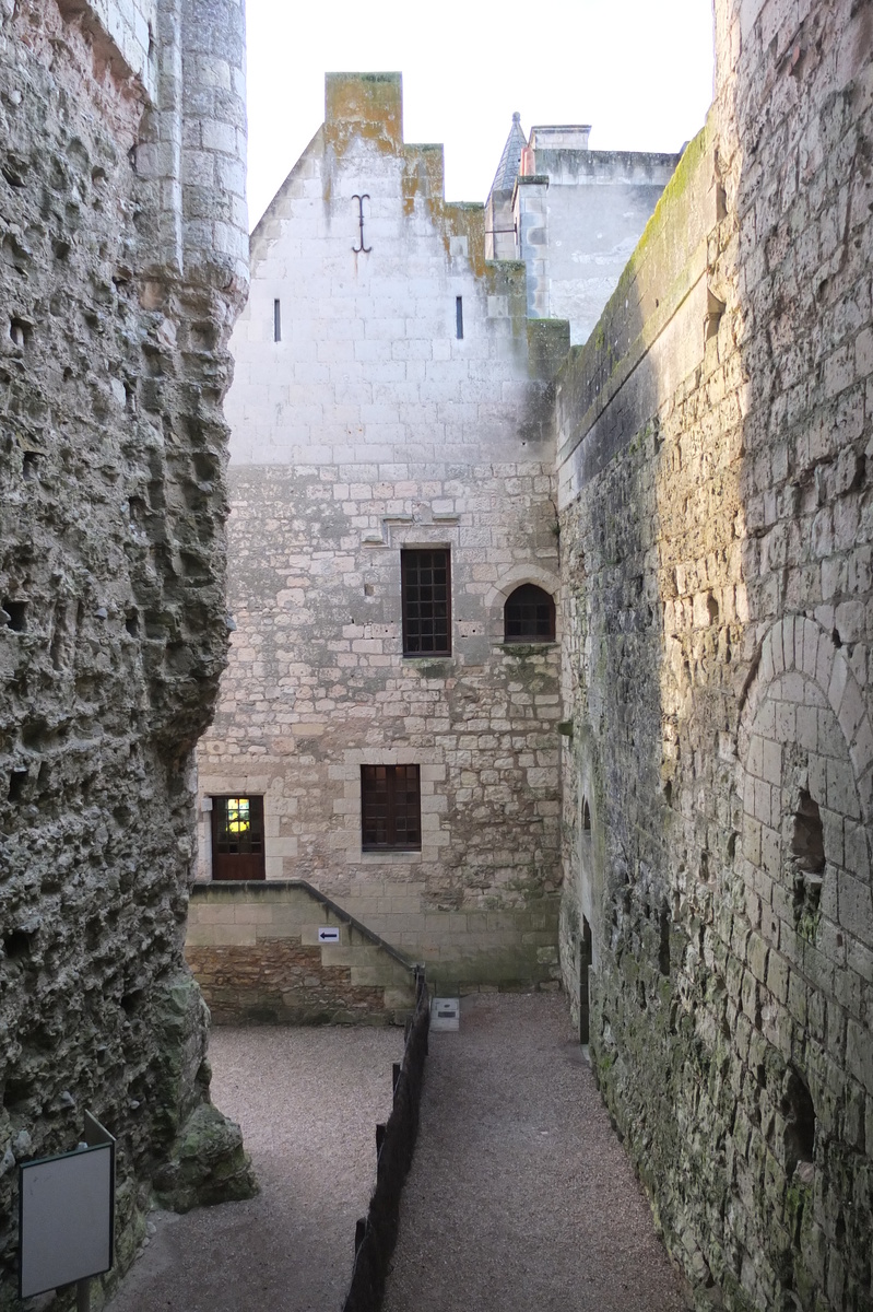 รูปถ่าย ฝรั่งเศส(France) ปราสาทลอช(Loches Castle) 2013-01 92