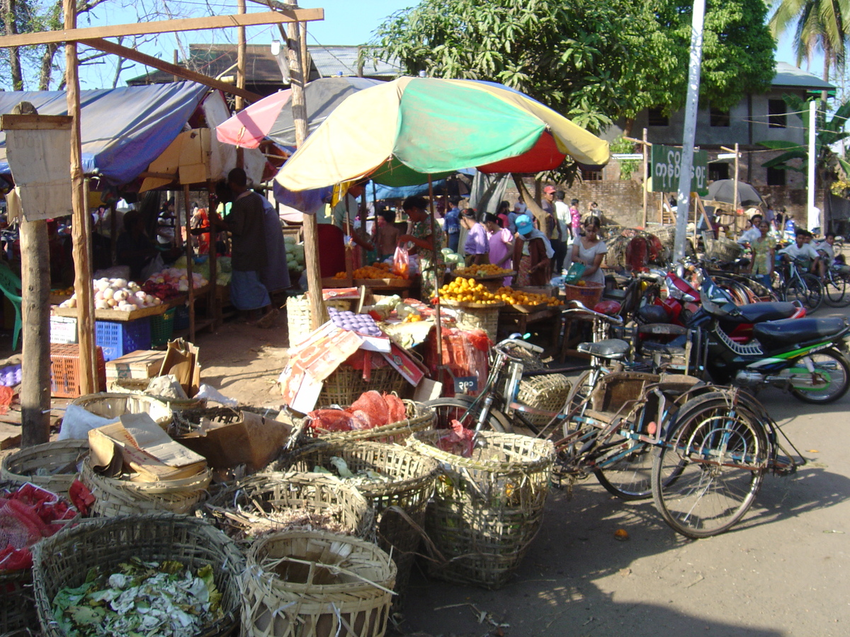 รูปถ่าย พม่า(Myanmar) มะริด(Myeik (Mergui)) 2005-01 188