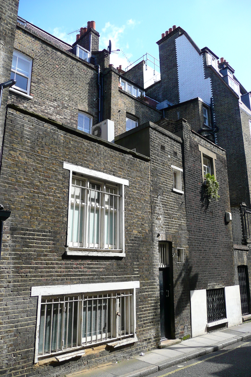 รูปถ่าย อังกฤษ(United Kingdom) ลอนดอน(London) ตรอกเซาท์มอลตัน(South Molton Lane) 2007-09 2
