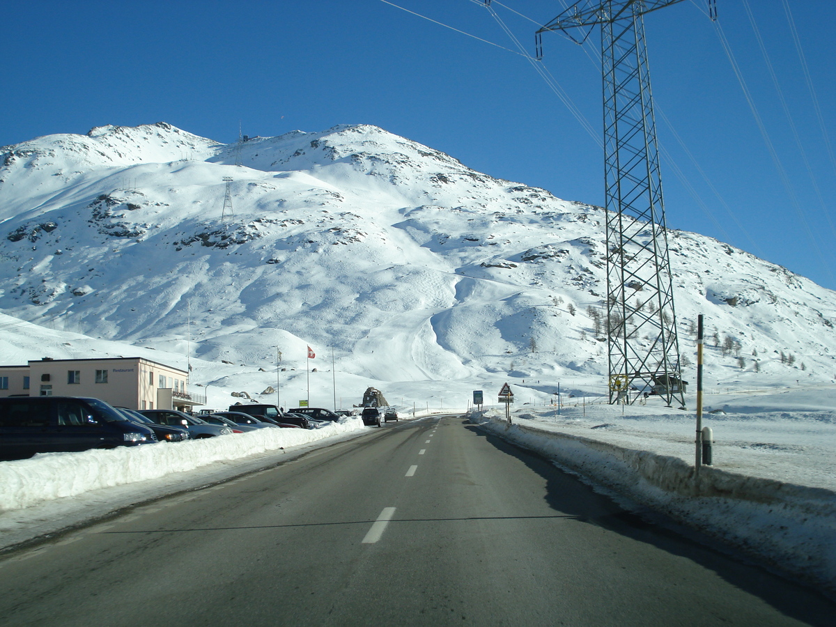 รูปถ่าย สวิสเซอร์แลนด์(Switzerland) จากปอนเตรซีนาไปลาโกเบียนโก(From Pontresina to Lago Bianco) 2007-01 48