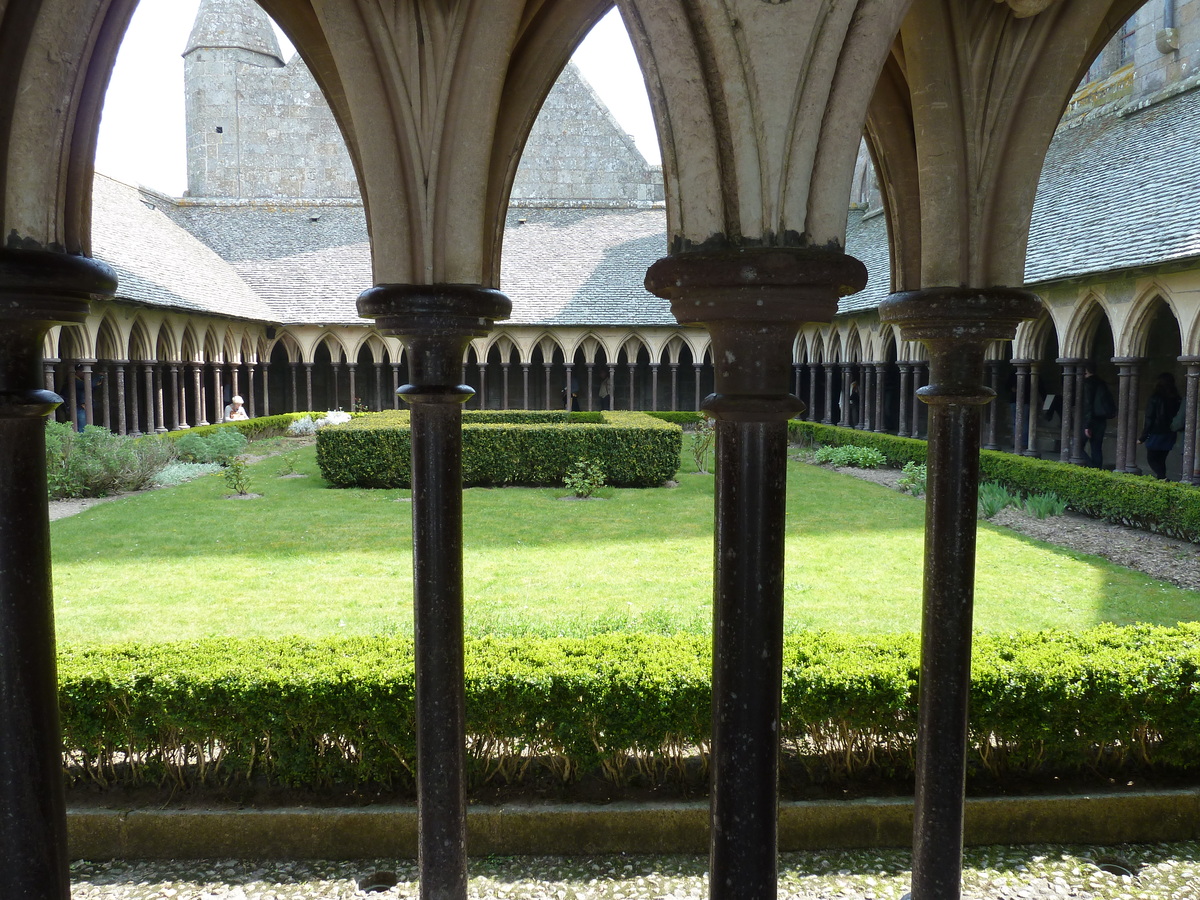 รูปถ่าย ฝรั่งเศส(France) มงแซ็งมีแชล(Mont St Michel) ระเบียงคดแอบบีมงแซ็งมีแชล(Mont St Michel Abbey Cloister) 2010-04 37