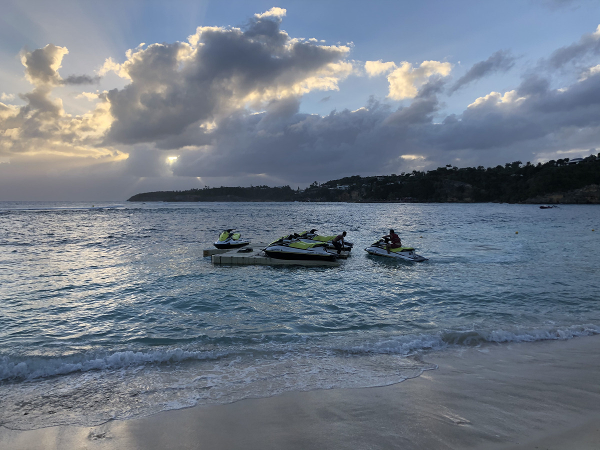 รูปถ่าย กวาเดอลูป(Guadeloupe) แซ็งตาน(Sainte Anne) 2021-02 81