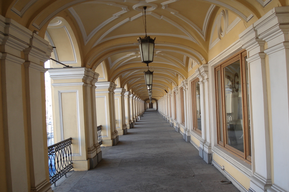 รูปถ่าย รัสเซีย(Russia) เซนต์ปีเตอร์สเบิร์ก(St Petersburg) ห้างสรรพสินค้าเนฟสกี(Nevsky Departement Store) 2006-03 3