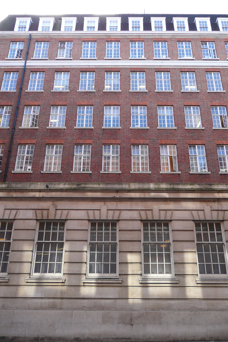 รูปถ่าย อังกฤษ(United Kingdom) ลอนดอน(London) ถนนเวย์เฮาส์(WeighHouse Street) 2007-09 4