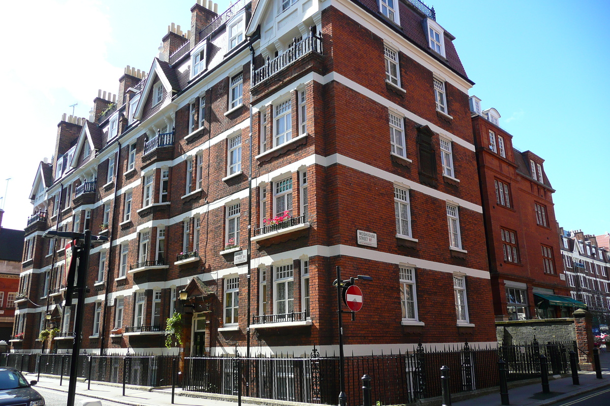 รูปถ่าย อังกฤษ(United Kingdom) ลอนดอน(London) ถนนเวย์เฮาส์(WeighHouse Street) 2007-09 10