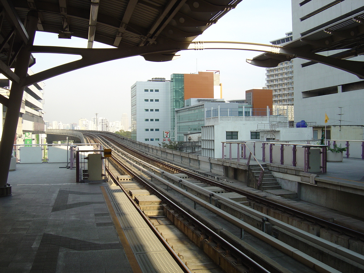 รูปถ่าย ไทย(Thailand) กรุงเทพมหานคร(Bangkok) รถไฟฟ้า(Sky Train) 2004-12 129
