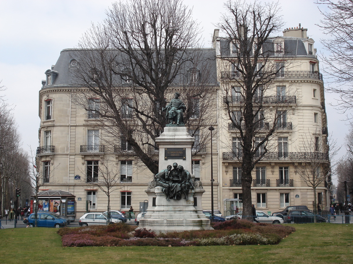 รูปถ่าย ฝรั่งเศส(France) ปารีส(Paris) คุ้มที่ 17 (17th Arrondissement) ปลาส  มาเลแอร์บ(Place Malesherbes) 2006-03 1
