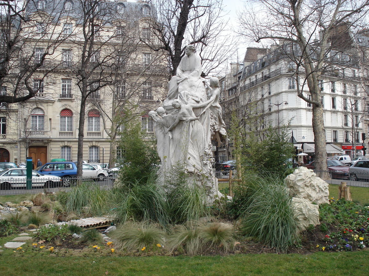 รูปถ่าย ฝรั่งเศส(France) ปารีส(Paris) คุ้มที่ 17 (17th Arrondissement) ปลาส  มาเลแอร์บ(Place Malesherbes) 2006-03 7