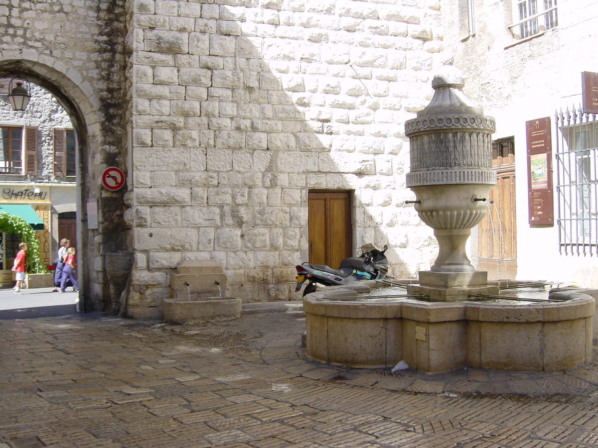 รูปถ่าย ฝรั่งเศส(France) วังซ์(Vence) 2001-09 16