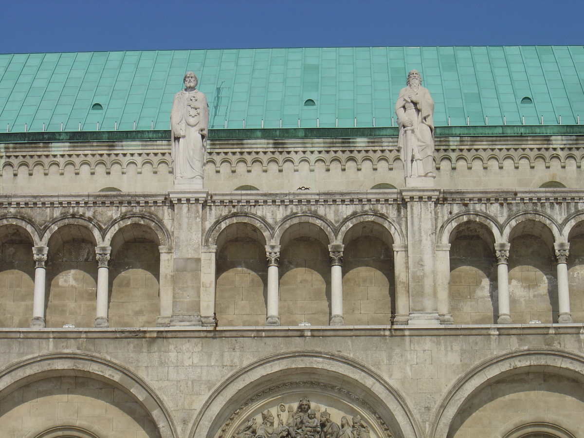 รูปถ่าย ฮังการี(Hungary) เปคส์(Pecs) 2005-03 16