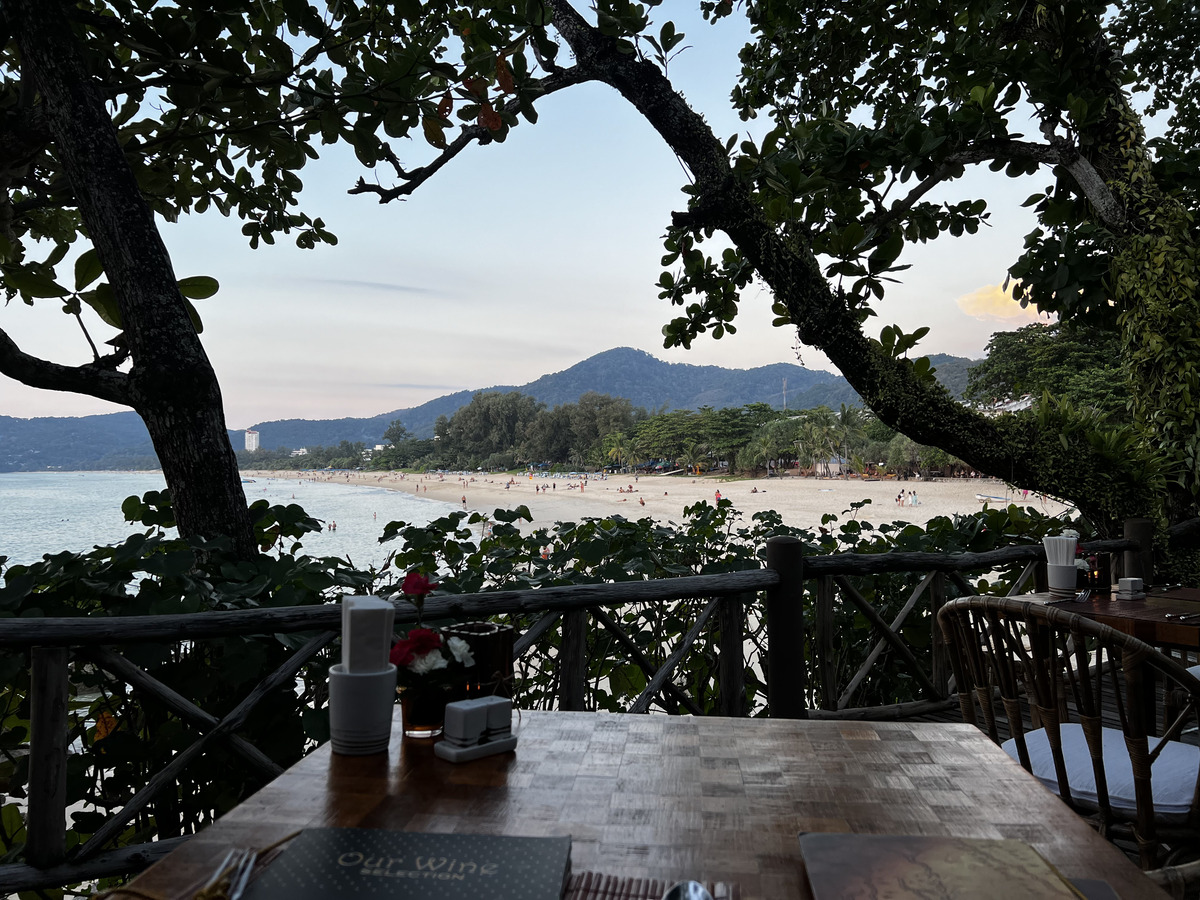 รูปถ่าย ไทย(Thailand) ภูเก็ต(Phuket) หาดกะรน(Karon Beach) ร้านอาหารออนเดอะร็อก(On the rock Restaurant) 2021-12 4