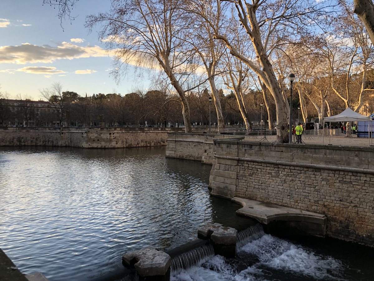 รูปถ่าย ฝรั่งเศส(France) นีเมอ(Nimes) 2018-02 28