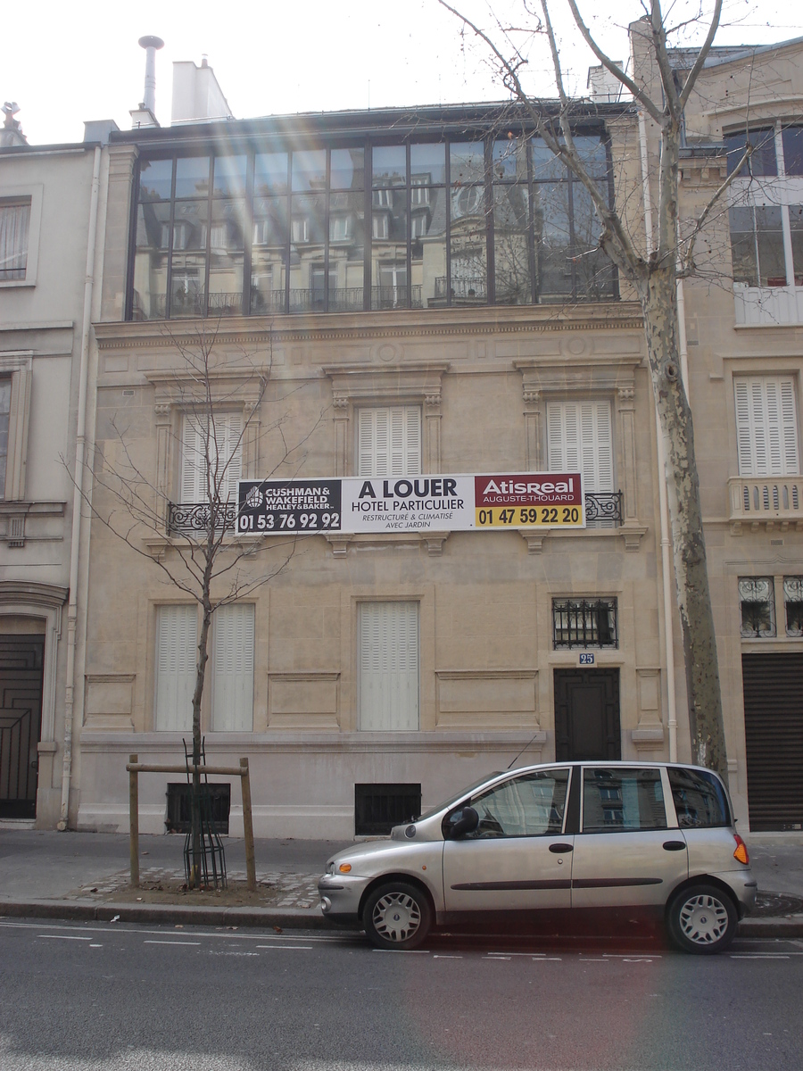 รูปถ่าย ฝรั่งเศส(France) ปารีส(Paris) คุ้มที่ 17 (17th Arrondissement) ปลาส  มาเลแอร์บ(Place Malesherbes) 2006-03 23