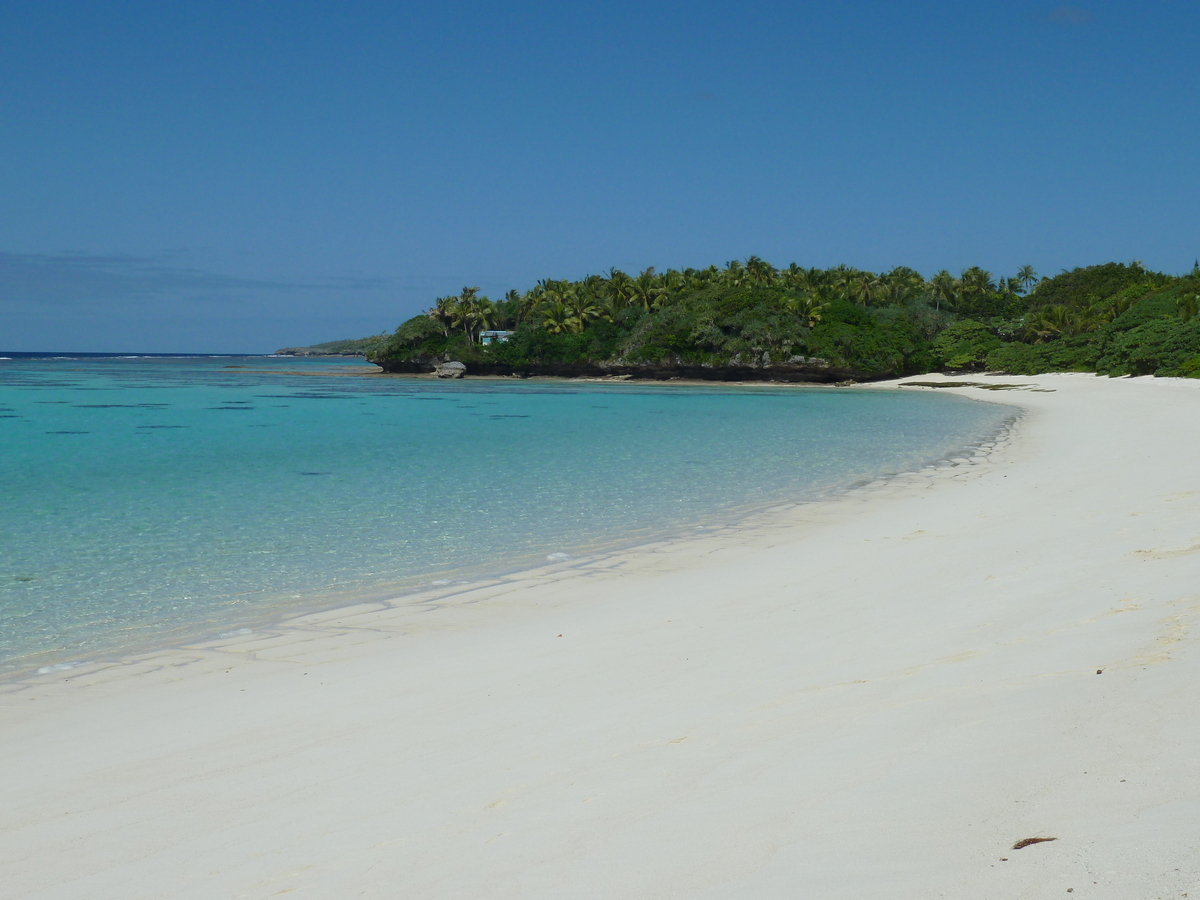 รูปถ่าย นิวแคลิโดเนีย(New Caledonia) เกาะลีฟู(Lifou) หมู่บ้านมู(Mu) 2010-05 42