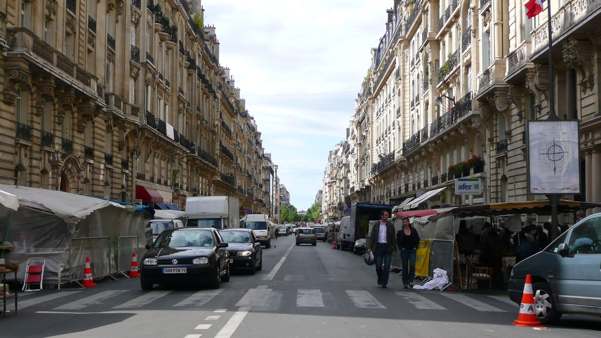 รูปถ่าย ฝรั่งเศส(France) ปารีส(Paris) คุ้มที่ 17 (17th Arrondissement) ถนนวากราม(Avenue de Wagram) 2007-05 40