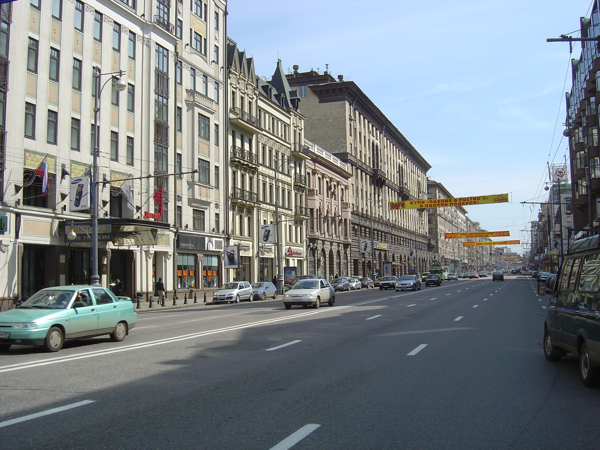 รูปถ่าย รัสเซีย(Russia) มอสโก(Moscow) ถนนตแวร์สกายา(Tverskaya Street) 2005-04 12