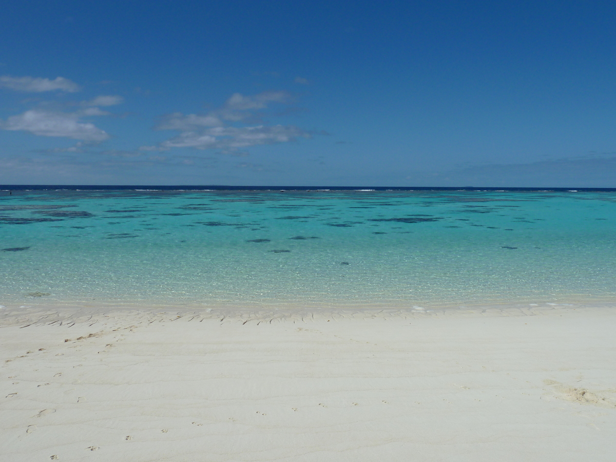 รูปถ่าย นิวแคลิโดเนีย(New Caledonia) เกาะลีฟู(Lifou) หมู่บ้านมู(Mu) 2010-05 11