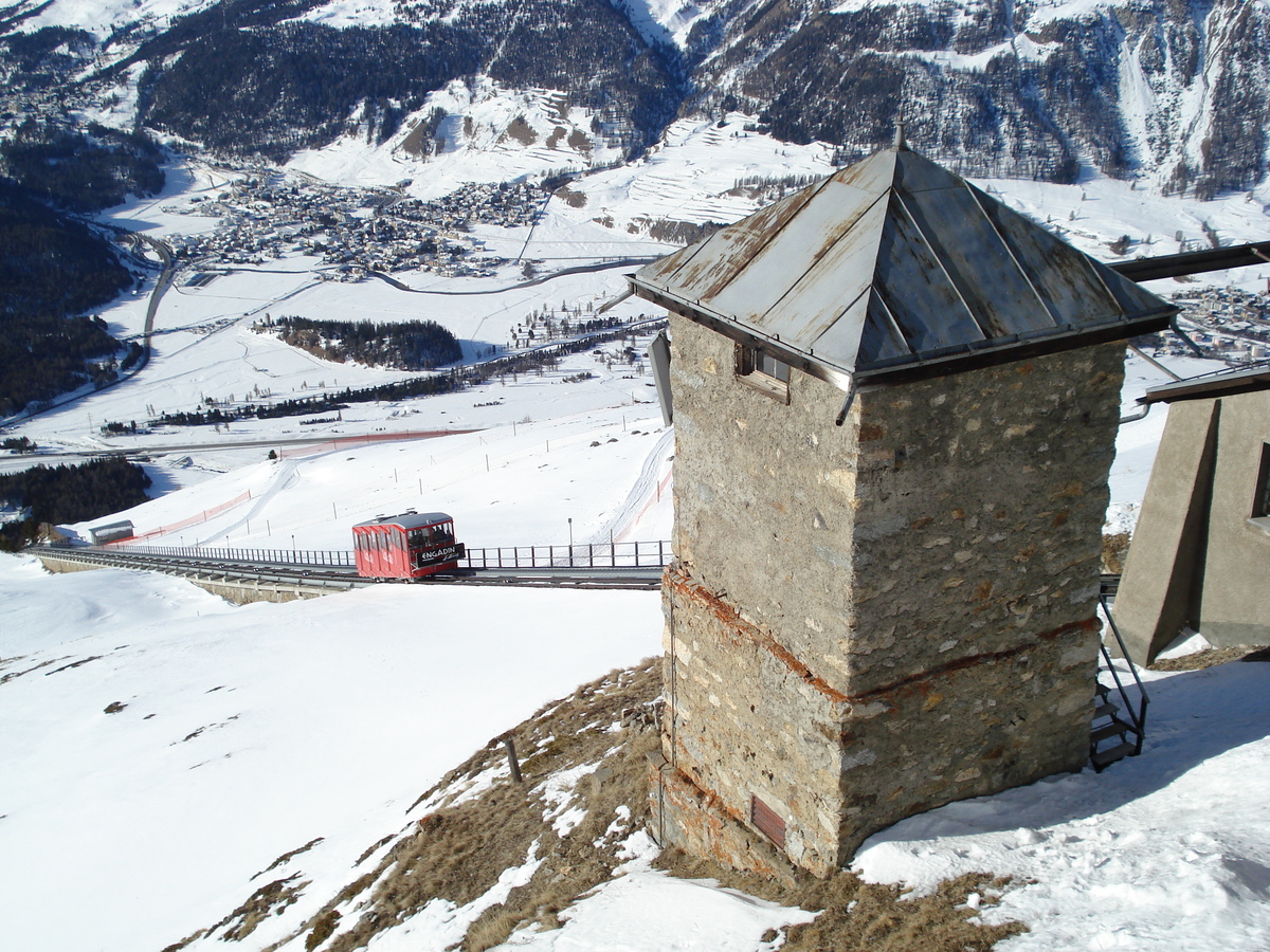 รูปถ่าย สวิสเซอร์แลนด์(Switzerland) มุตตัสมูรากล์(Muottas Muragl) 2007-01 88