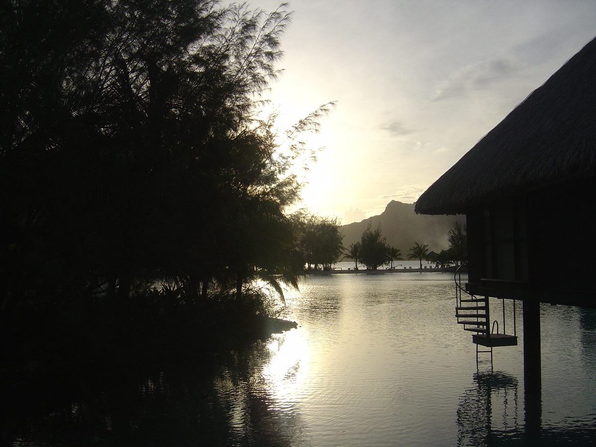 รูปถ่าย เฟรนช์โพลี่นีเซีย(Polynesia) โรงแรมเลอเมอริเดียน โบราโบรา(Meridien Bora Bora Hotel) 2006-04 9