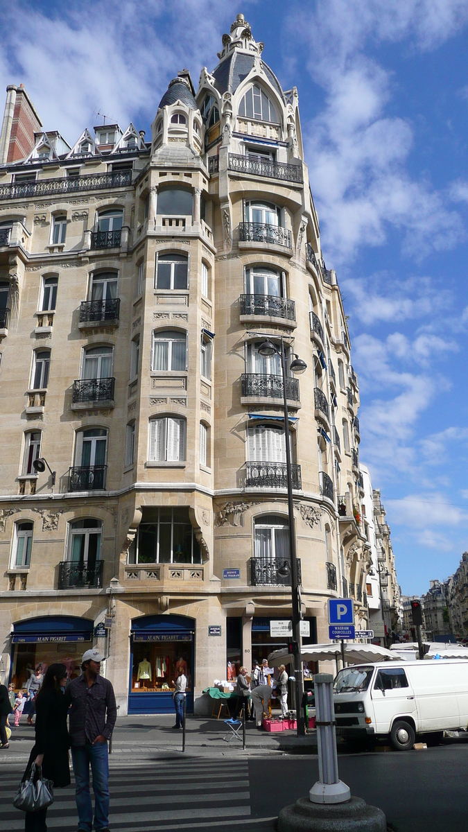 รูปถ่าย ฝรั่งเศส(France) ปารีส(Paris) คุ้มที่ 17 (17th Arrondissement) ถนนวากราม(Avenue de Wagram) 2007-05 52