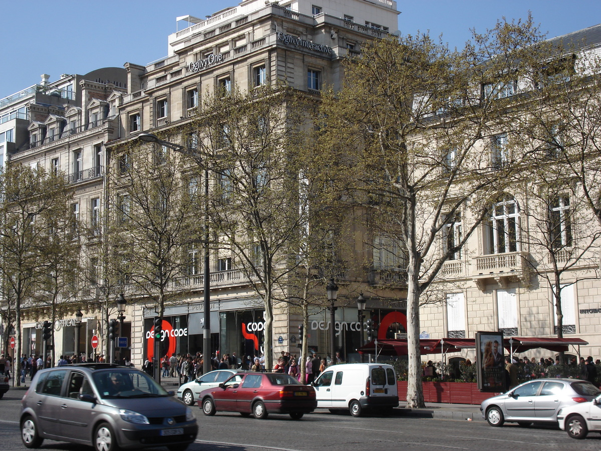 รูปถ่าย ฝรั่งเศส(France) ปารีส(Paris) ช็องเซลีเซ(Champs Elysees) 2006-04 30