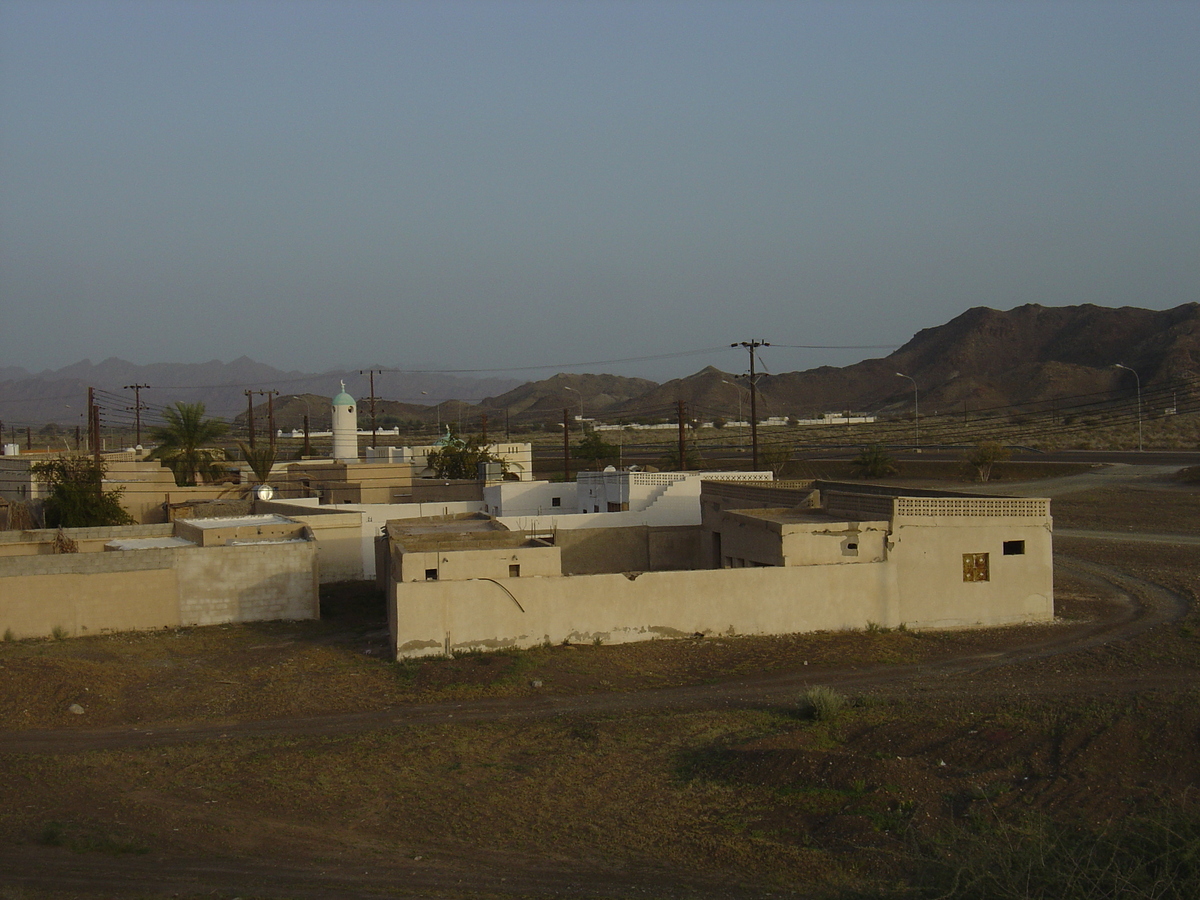 รูปถ่าย โอมาน(Oman) มาฮาดา(Mahada) 2005-03 5