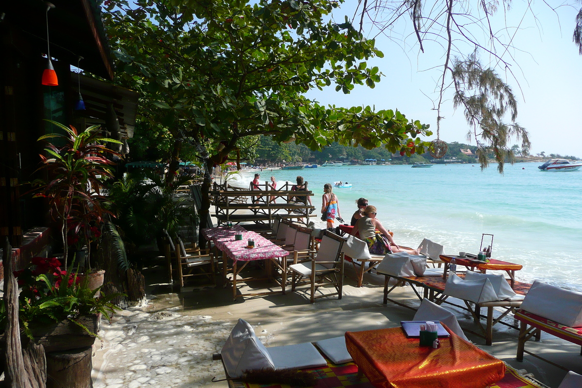 รูปถ่าย ไทย(Thailand) เกาะเสม็ด(Ko Samet) อ่าววงเดือน(Ao Wong Duan) 2009-01 20