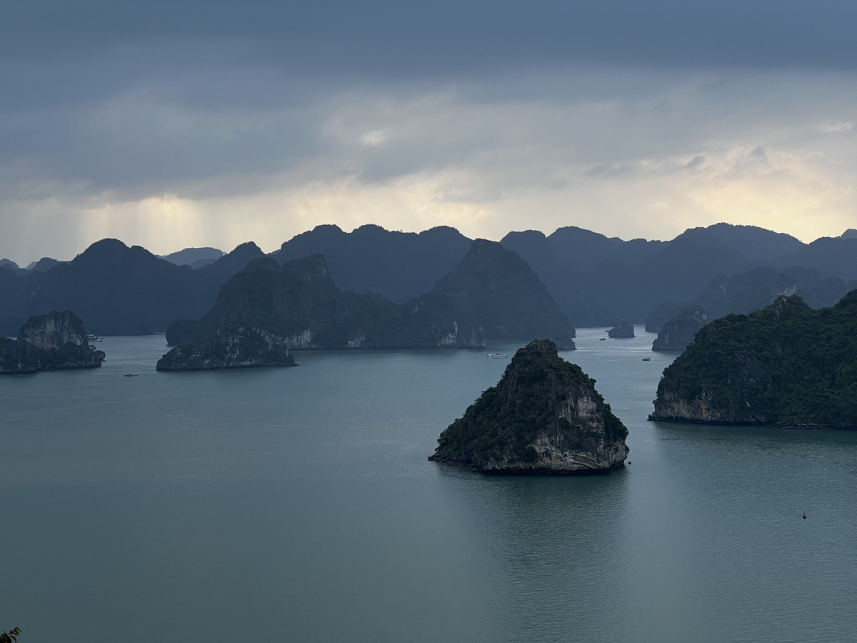 รูปถ่าย เวียดนาม(Vietnam) อ่าวฮาลอง(Ha Long Bay) 2024-01 90
