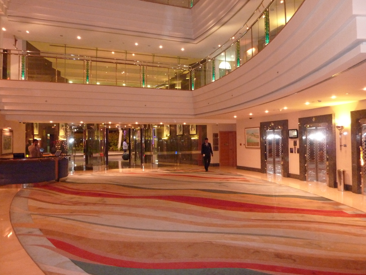 รูปถ่าย สหรัฐอาหรับเอมิเรตส์(United Arab Emirates) ดูไบ(Dubai) โรงแรมจูไมราห์บีช(Jumeirah Beach Hotel) 2009-12 26