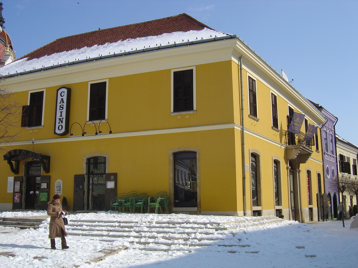 รูปถ่าย ฮังการี(Hungary) เปคส์(Pecs) 2005-03 40
