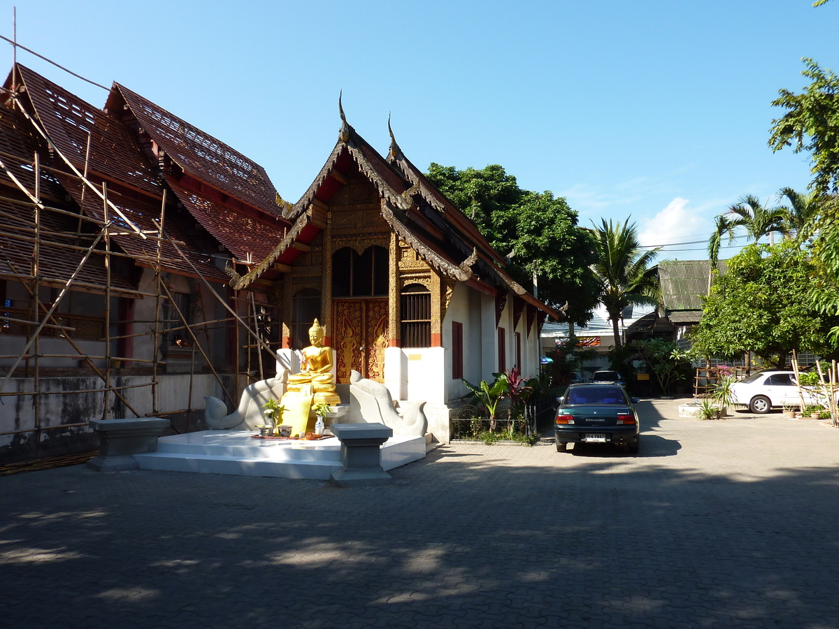 รูปถ่าย ไทย(Thailand) เชียงใหม่(Chiang Mai) ถนนราชดำเนิน(Rachadamnoen road) 2009-12 20