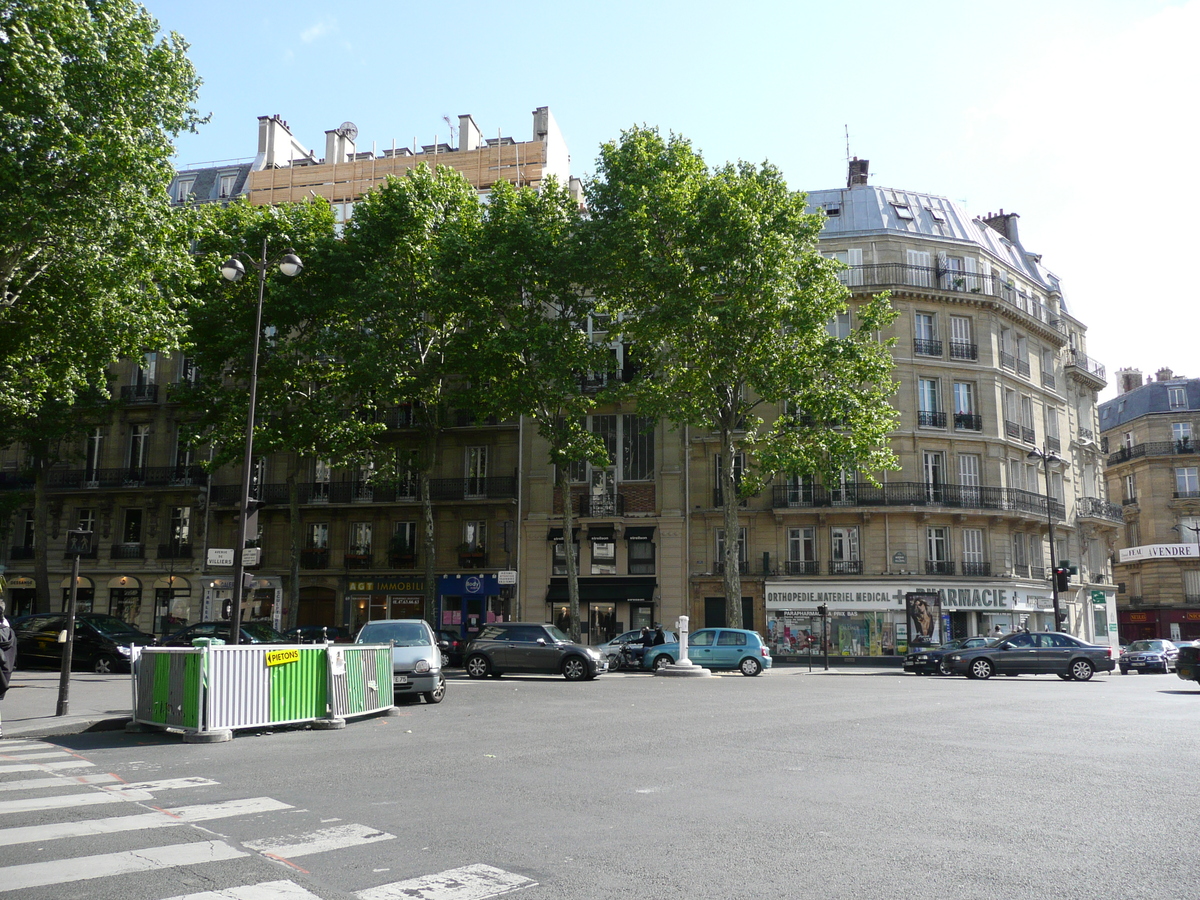 รูปถ่าย ฝรั่งเศส(France) ปารีส(Paris) คุ้มที่ 17 (17th Arrondissement) ถนนฌูฟรัว-ดาบ็อง(Rue Jouffroy d'Abbans) 2007-05 51