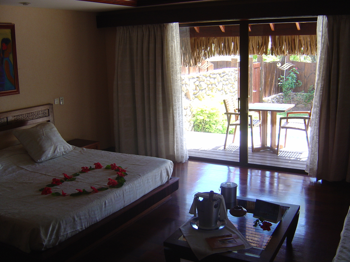 รูปถ่าย เฟรนช์โพลี่นีเซีย(Polynesia) มูเรีย(Moorea) โรงแรมเพิร์ลรีสอร์ต(Pearl Resort Hotel) 2006-04 26