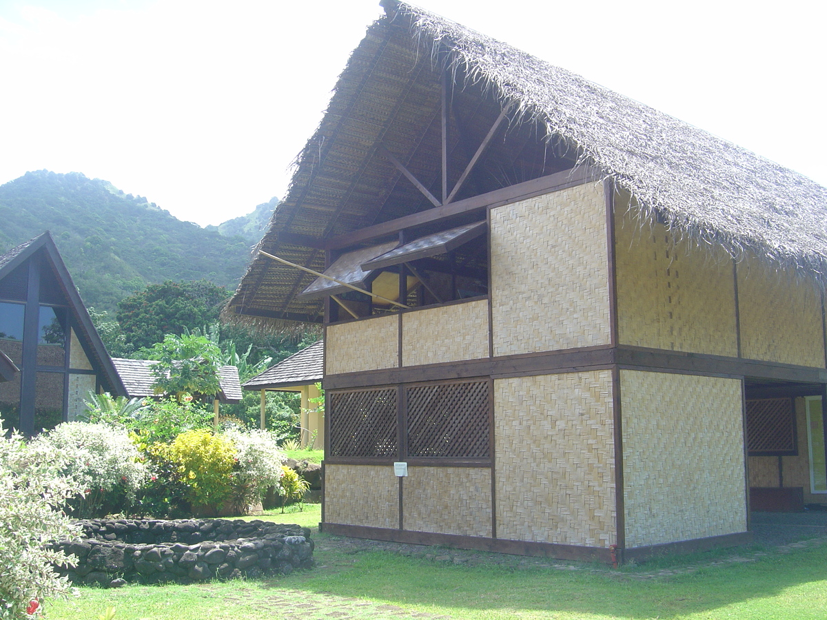 รูปถ่าย เฟรนช์โพลี่นีเซีย(Polynesia) หมู่เกาะมาร์เคซัส(Marquises) 2006-04 57