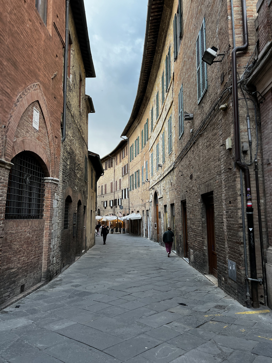 รูปถ่าย อิตาลี(Italy) ซีเอน่า(Siena) 2022-05 16