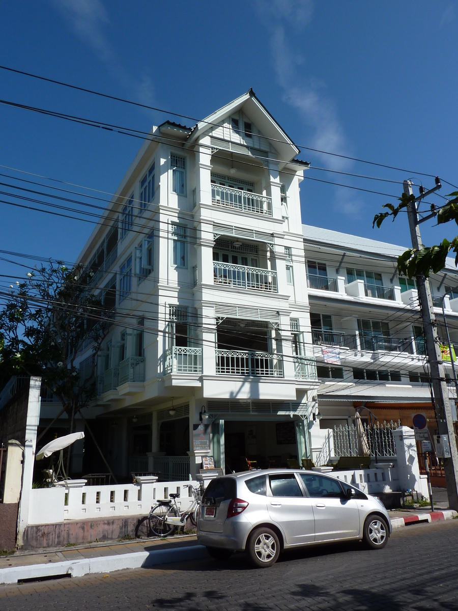 รูปถ่าย ไทย(Thailand) เชียงใหม่(Chiang Mai) ถนนราชดำเนิน(Rachadamnoen road) 2009-12 52