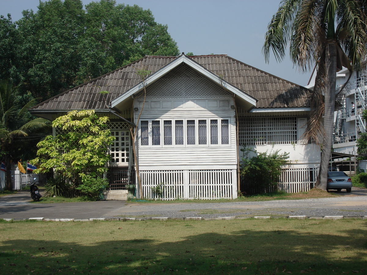 รูปถ่าย ไทย(Thailand) เชียงใหม่(Chiang Mai) ข้างในคุเมืองเชียงใหม่(Inside Canal) 2006-04 16