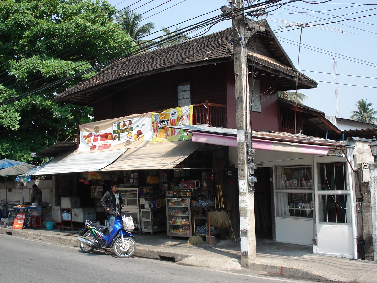 รูปถ่าย ไทย(Thailand) เชียงใหม่(Chiang Mai) ข้างในคุเมืองเชียงใหม่(Inside Canal) 2006-04 31