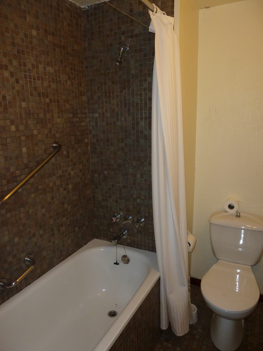 รูปถ่าย นิวแคลิโดเนีย(New Caledonia) โรงแรมเลอเซิร์ฟ นูเมอา(Le Surf Hotel Noumea) 2010-05 18