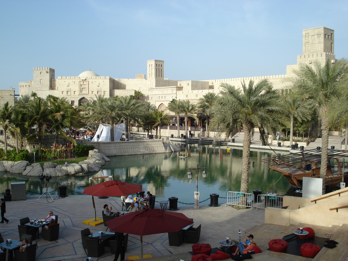 รูปถ่าย สหรัฐอาหรับเอมิเรตส์(United Arab Emirates) ดูไบ(Dubai) มะดีนัตจุมัยเราะห์(Medina Jumeirah) 2007-03 51