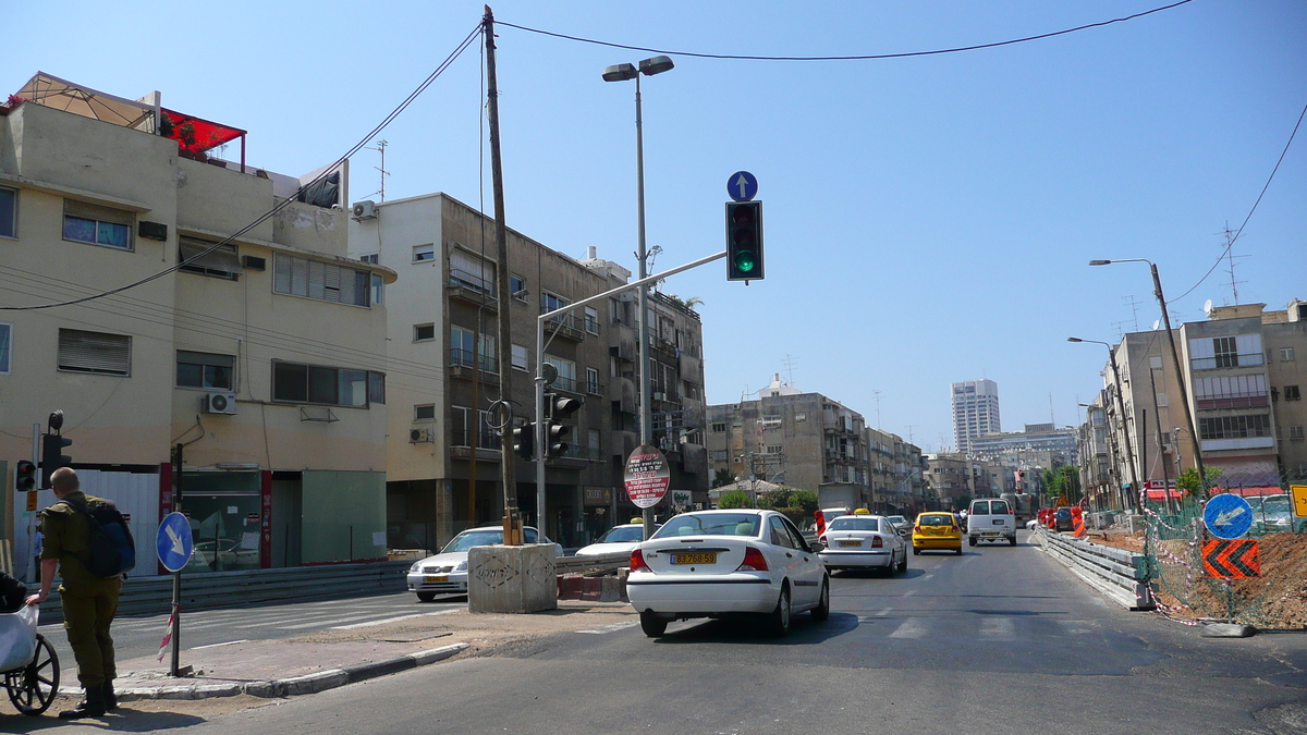 รูปถ่าย อิสราเอล(Israel) เทลอาวีฟ(Tel Aviv) ถนนอิบน์กบีรอล(Ibn Gvirol Street) 2007-06 59