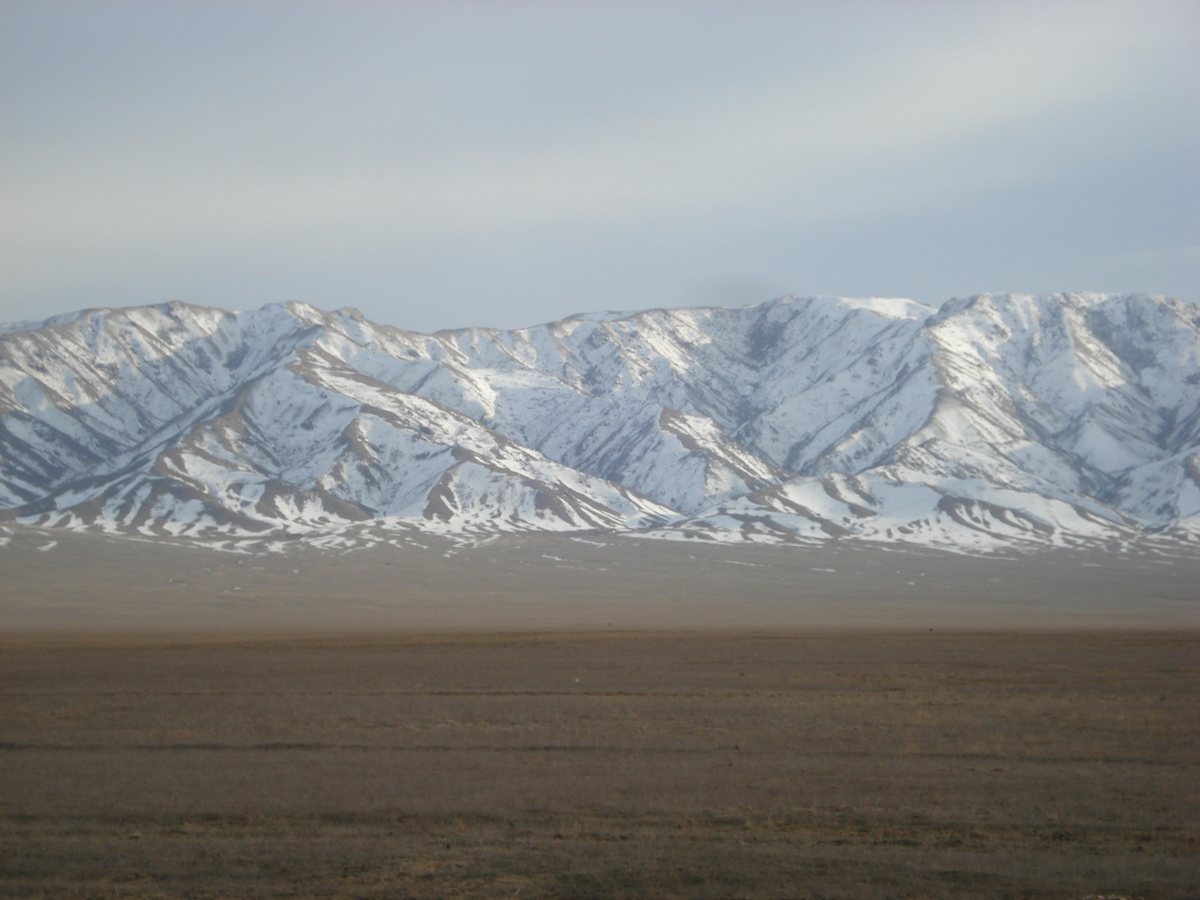 รูปถ่าย คาซัคสถาน(Kazakhstan) ถนนจากอัลมาตีไปหุบผาชารึน(Almaty to Charyn Canyon road) 2007-03 153