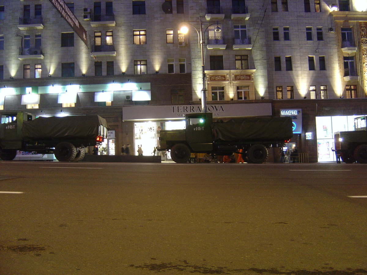 รูปถ่าย รัสเซีย(Russia) มอสโก(Moscow) ถนนตแวร์สกายา(Tverskaya Street) 2005-04 143