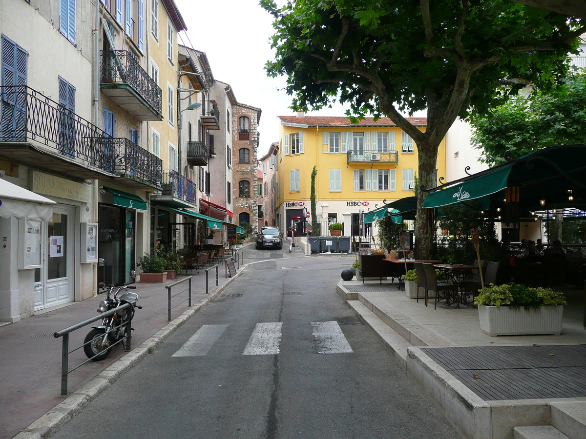 รูปถ่าย ฝรั่งเศส(France) วังซ์(Vence) จัตุรัสกร็องฌาร์แด็ง(Place du Grand Jardin) 2007-07 23