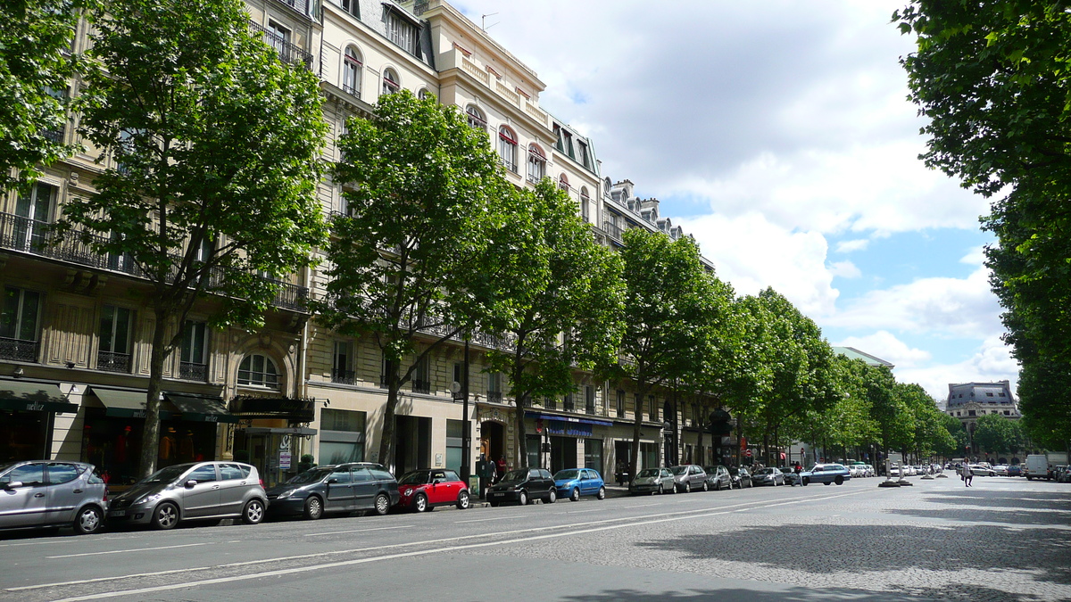 รูปถ่าย ฝรั่งเศส(France) ปารีส(Paris) บูเลอวาร์ด  มาเลแอร์บ(Boulevard Malesherbes) 2007-05 112