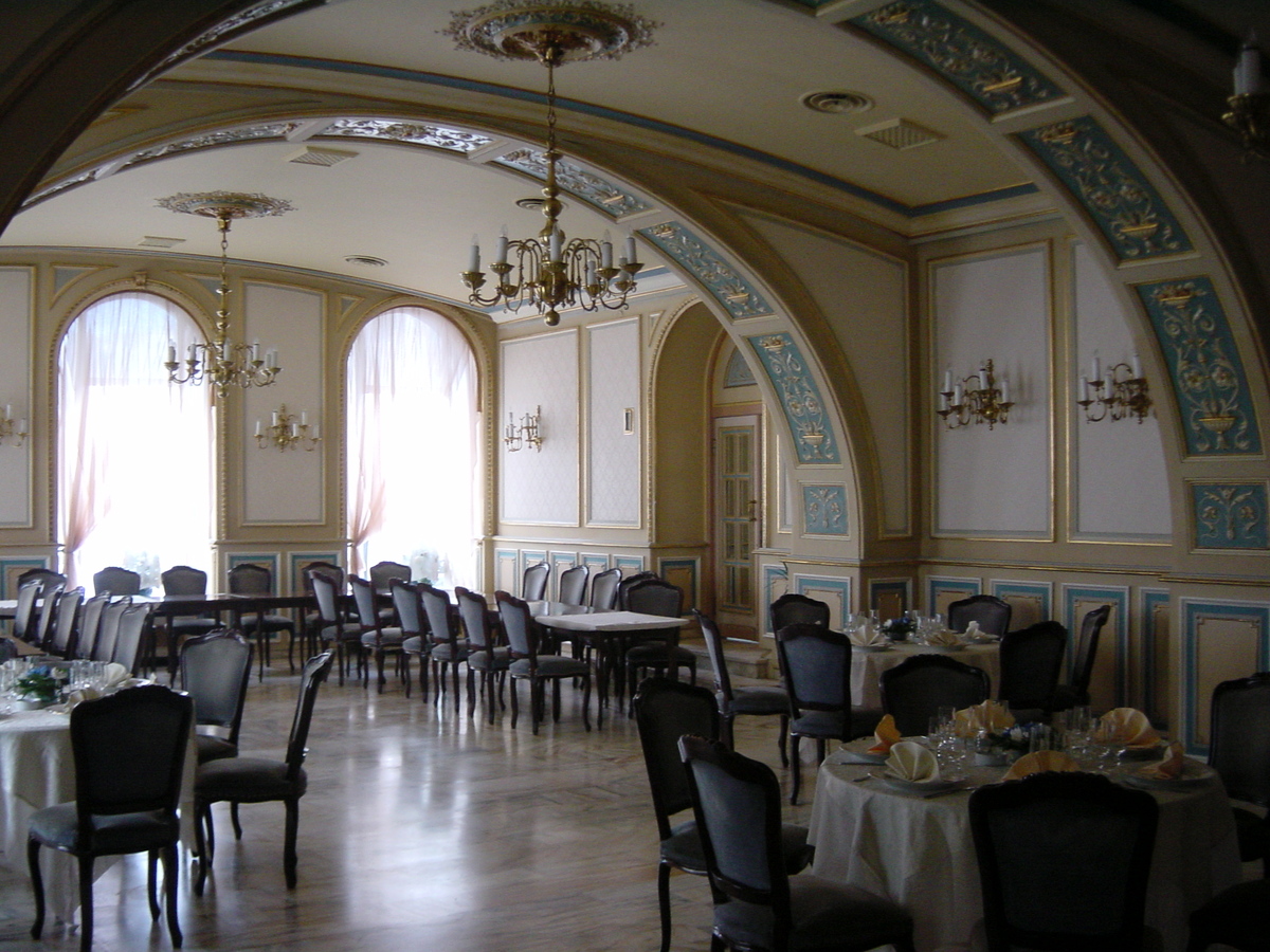 รูปถ่าย โรมาเนีย(Romania) บูคาเรสต์(Bucharest) โรงแรมคอนติเนนตัล(Continental Hotel) 2003-10 14