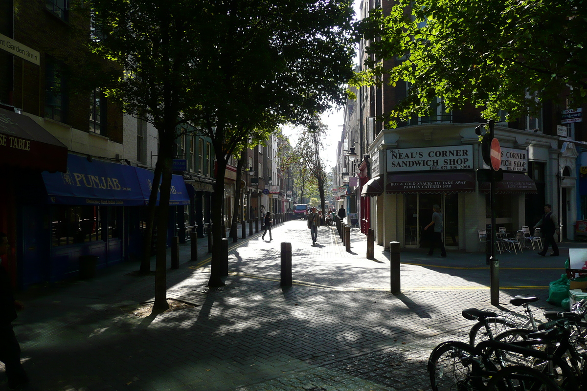 รูปถ่าย อังกฤษ(United Kingdom) ลอนดอน(London) ถนนแชฟตส์เบอรี(Shaftesbury Avenue) 2007-09 94