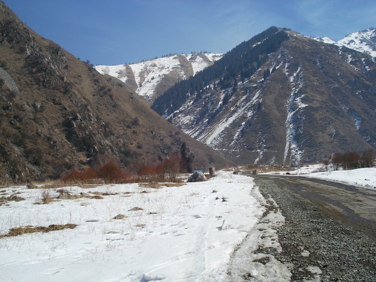 รูปถ่าย คาซัคสถาน(Kazakhstan) อุทยานแห่งชาติอีเลอาลาเตา(Ile Alatau National Park) 2007-03 109