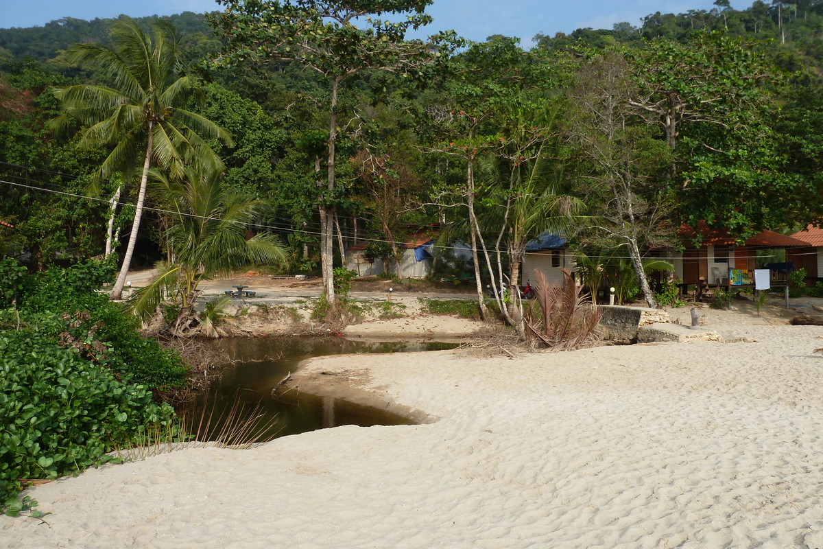 รูปถ่าย ไทย(Thailand) เกาะช้าง(Ko Chang) หาดทรายขาว(White sand beach) 2011-02 77